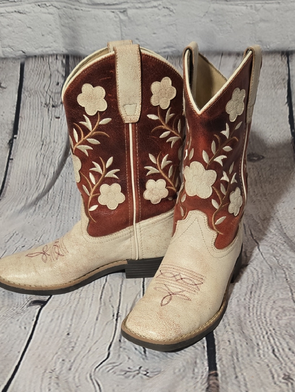COWGIRL LEGEND Western Floral Embroidered Cowgirl Boots - Brown & Cream